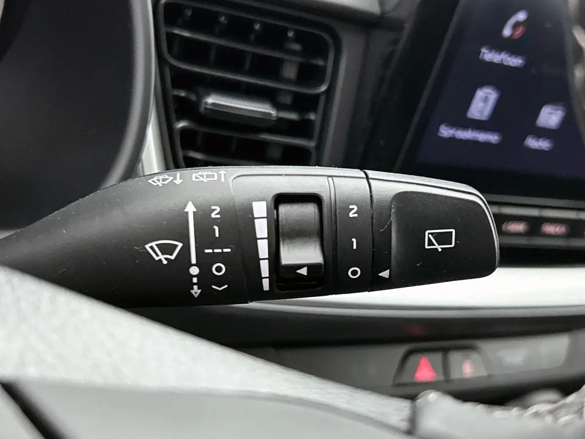 1.0 T-GDi 120pk MHEV DynamicLine Auto. Navigatie Apple Carplay/Android Auto Camera Parkeersensoren achter Cruise Control Lichtmetalen velgen Airco