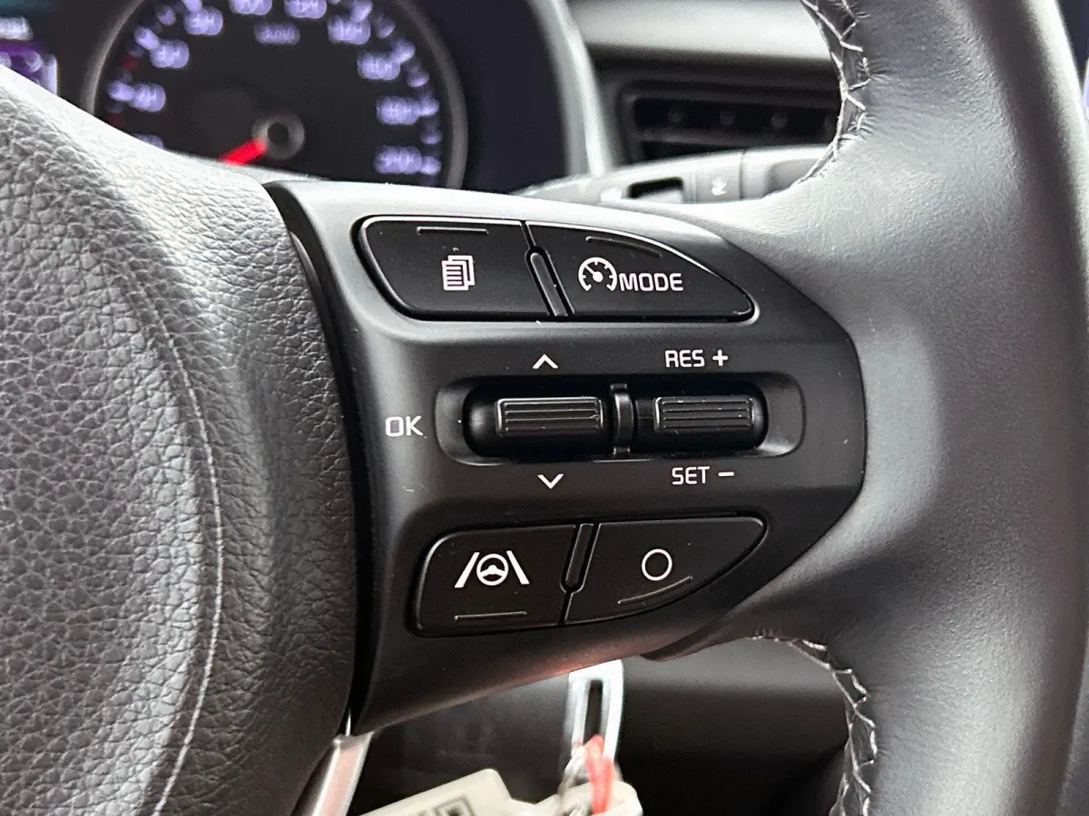 1.0 T-GDi 120pk MHEV DynamicLine Auto. Navigatie Apple Carplay/Android Auto Camera Parkeersensoren achter Cruise Control Lichtmetalen velgen Airco