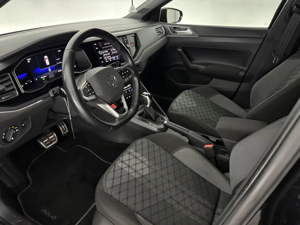 1.0 TSI R-Line | Virtual | Cruise | Carplay | LED | Stoelverw. | Parkeersens.
