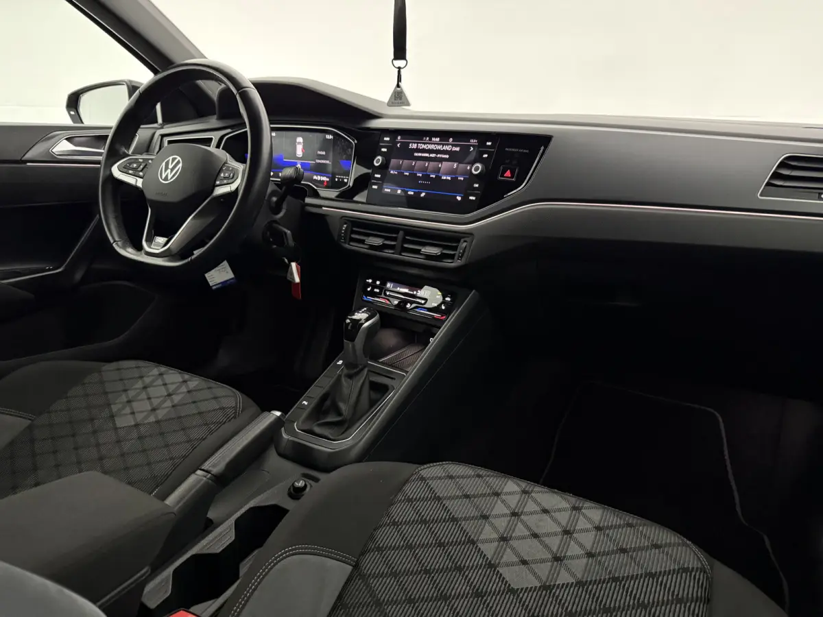 1.0 TSI R-Line | Virtual | Cruise | Carplay | LED | Stoelverw. | Parkeersens.