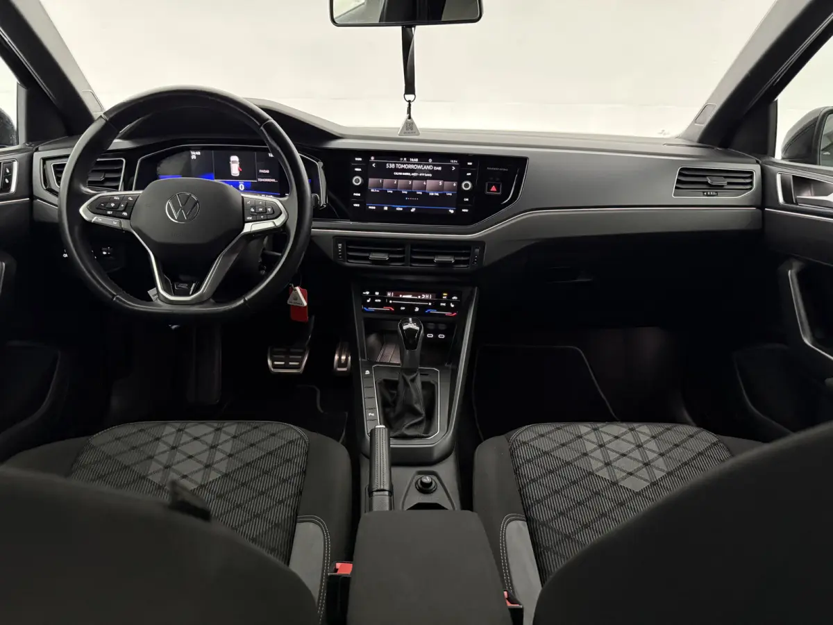 1.0 TSI R-Line | Virtual | Cruise | Carplay | LED | Stoelverw. | Parkeersens.