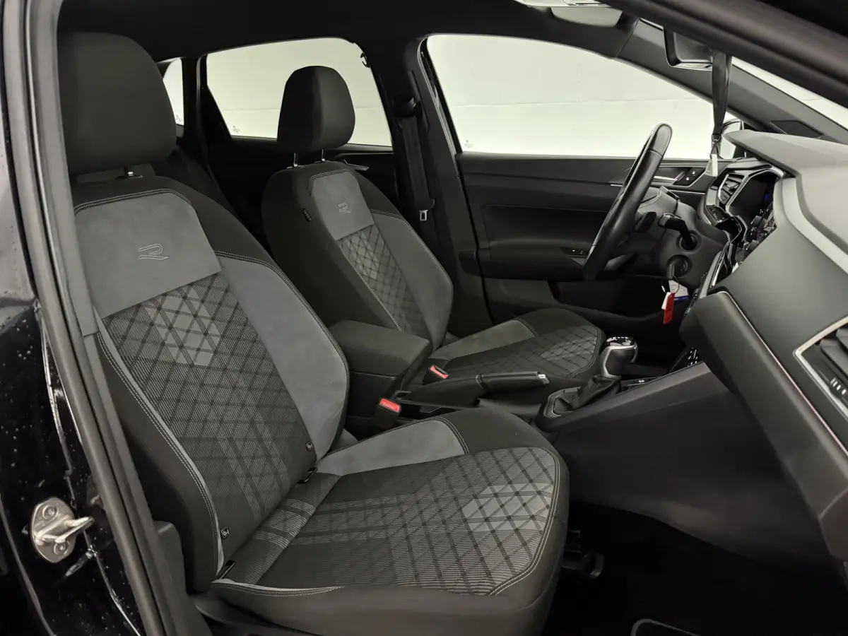 1.0 TSI R-Line | Virtual | Cruise | Carplay | LED | Stoelverw. | Parkeersens.