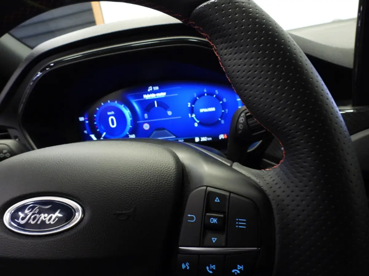 1.0 EcoBoost Hybrid ST Line X Business NAVI/ADAPT.CRUISE/B&O/AGR/TREKH./18"LMV!