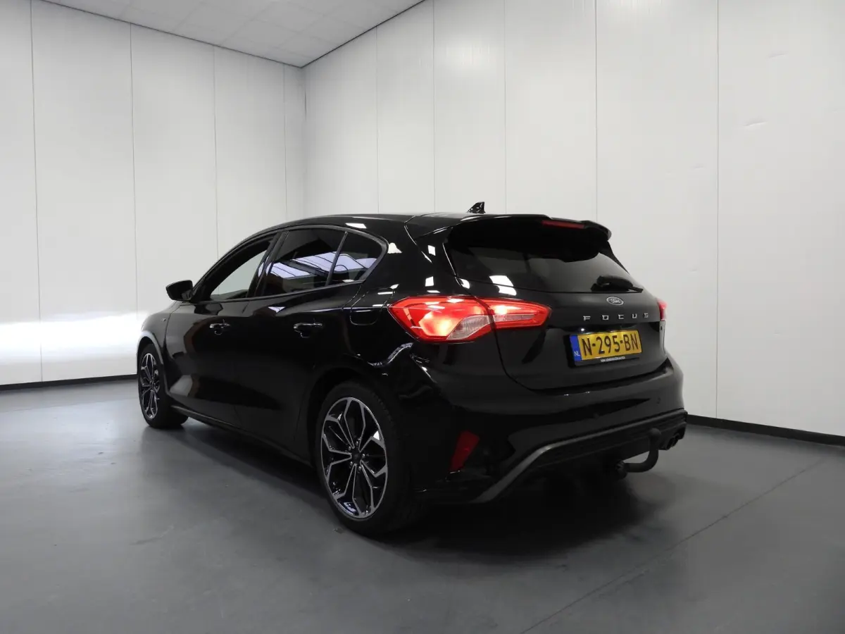 1.0 EcoBoost Hybrid ST Line X Business NAVI/ADAPT.CRUISE/B&O/AGR/TREKH./18"LMV!