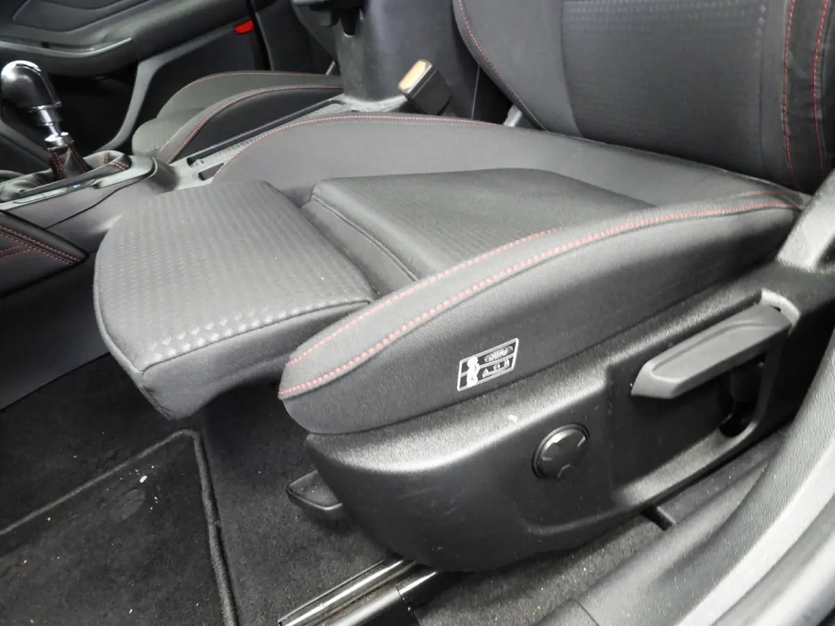1.0 EcoBoost Hybrid ST Line X Business NAVI/ADAPT.CRUISE/B&O/AGR/TREKH./18"LMV!