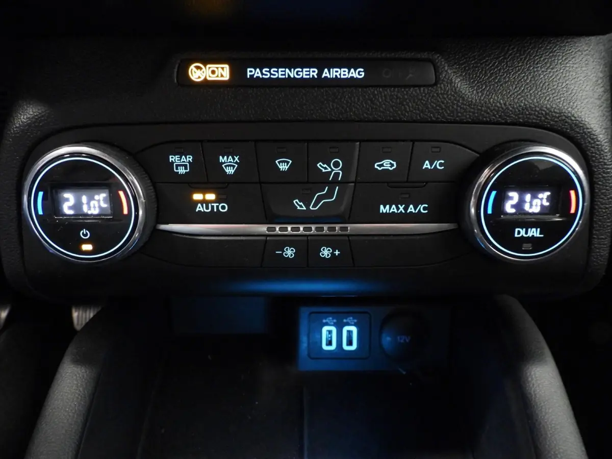 1.0 EcoBoost Hybrid ST Line X Business NAVI/ADAPT.CRUISE/B&O/AGR/TREKH./18"LMV!