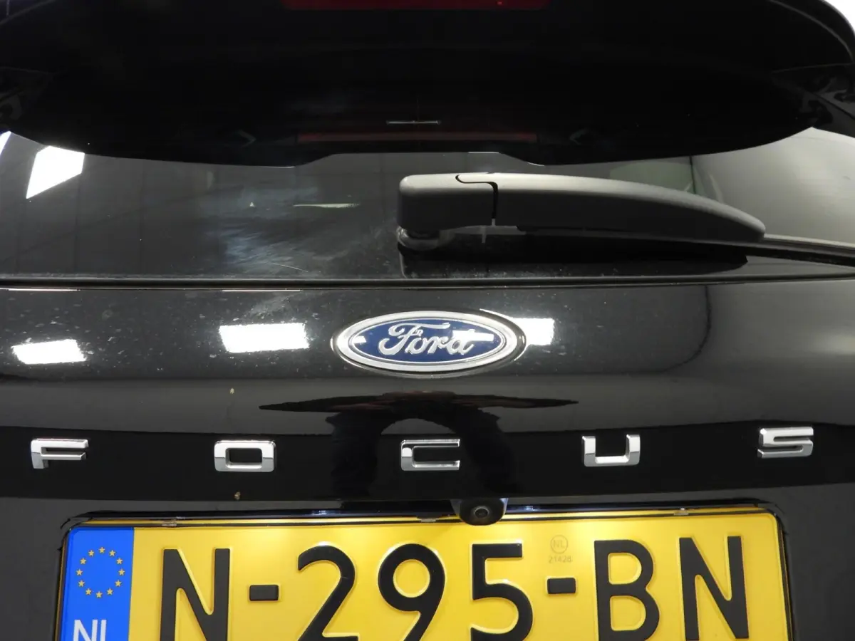 1.0 EcoBoost Hybrid ST Line X Business NAVI/ADAPT.CRUISE/B&O/AGR/TREKH./18"LMV!