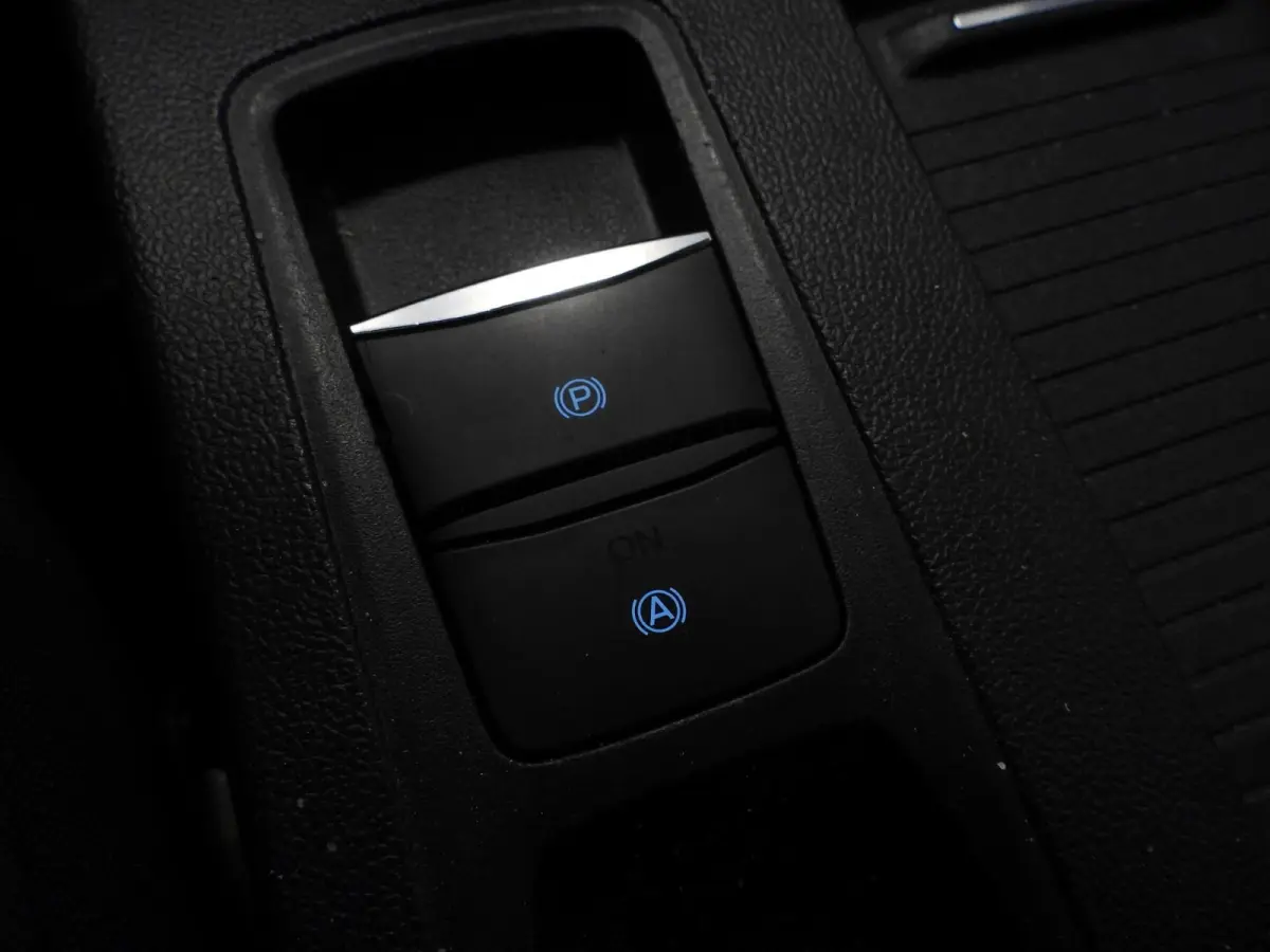 1.0 EcoBoost Hybrid ST Line X Business NAVI/ADAPT.CRUISE/B&O/AGR/TREKH./18"LMV!