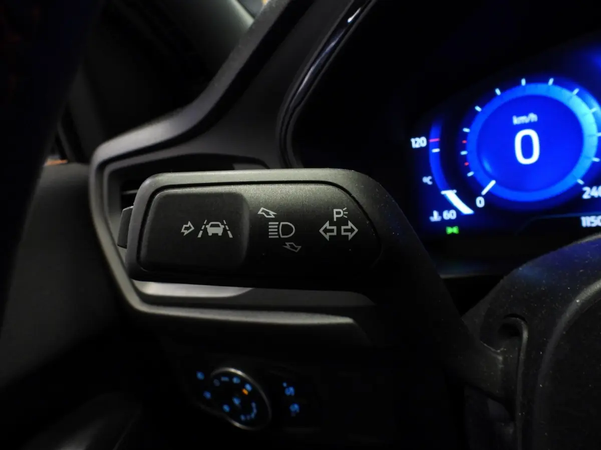 1.0 EcoBoost Hybrid ST Line X Business NAVI/ADAPT.CRUISE/B&O/AGR/TREKH./18"LMV!