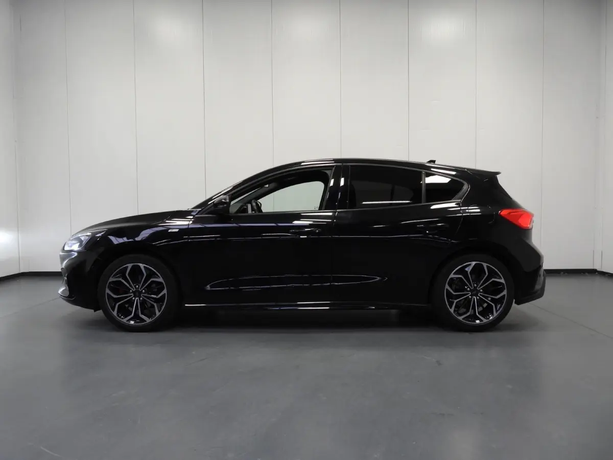 1.0 EcoBoost Hybrid ST Line X Business NAVI/ADAPT.CRUISE/B&O/AGR/TREKH./18"LMV!