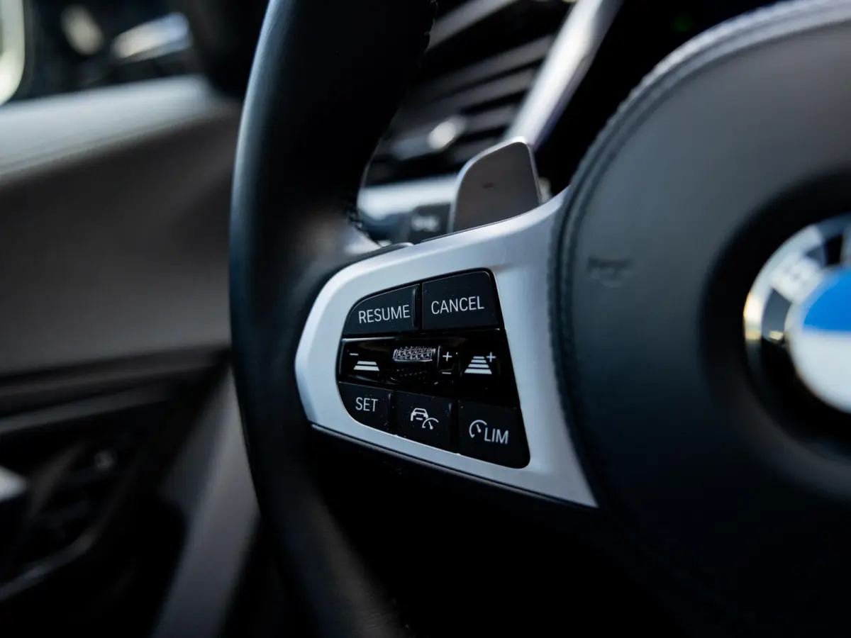 M40i High Executive | HEAD-UP | STOELMEMORY | STOELVERWARMING | APPLE CARPLAY | 19 INCH | ACTIVE CRUISE CONTROL |