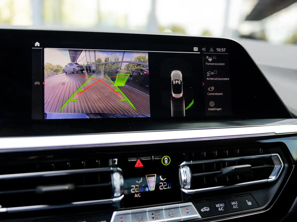 M40i High Executive | HEAD-UP | STOELMEMORY | STOELVERWARMING | APPLE CARPLAY | 19 INCH | ACTIVE CRUISE CONTROL |