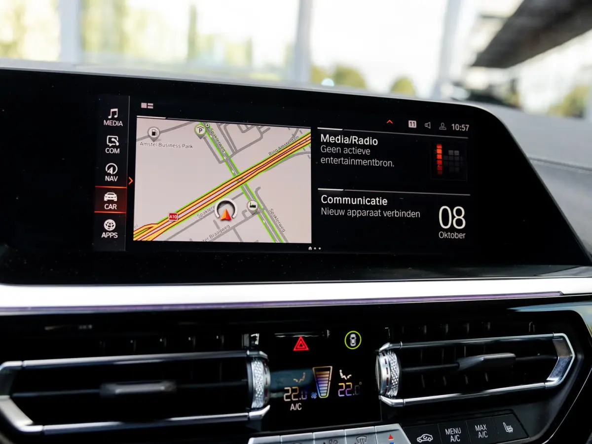 M40i High Executive | HEAD-UP | STOELMEMORY | STOELVERWARMING | APPLE CARPLAY | 19 INCH | ACTIVE CRUISE CONTROL |