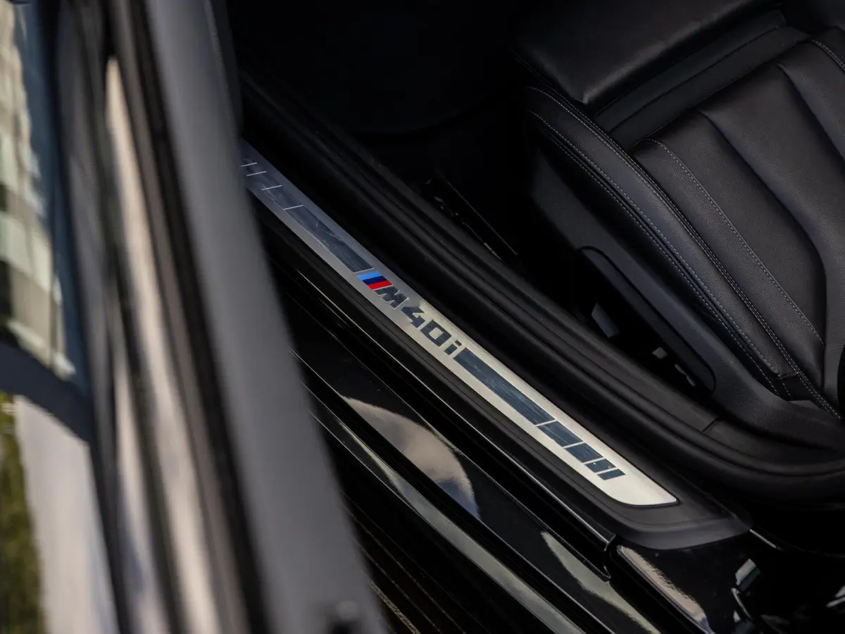 M40i High Executive | HEAD-UP | STOELMEMORY | STOELVERWARMING | APPLE CARPLAY | 19 INCH | ACTIVE CRUISE CONTROL |