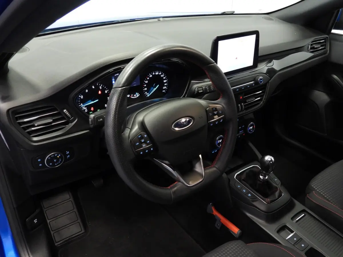 1.0 EcoBoost Hybrid ST Line Business NAVI/CAMERA/WINTERPACK/LED/17"LMV!