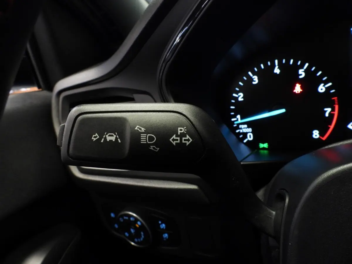 1.0 EcoBoost Hybrid ST Line Business NAVI/CAMERA/WINTERPACK/LED/17"LMV!