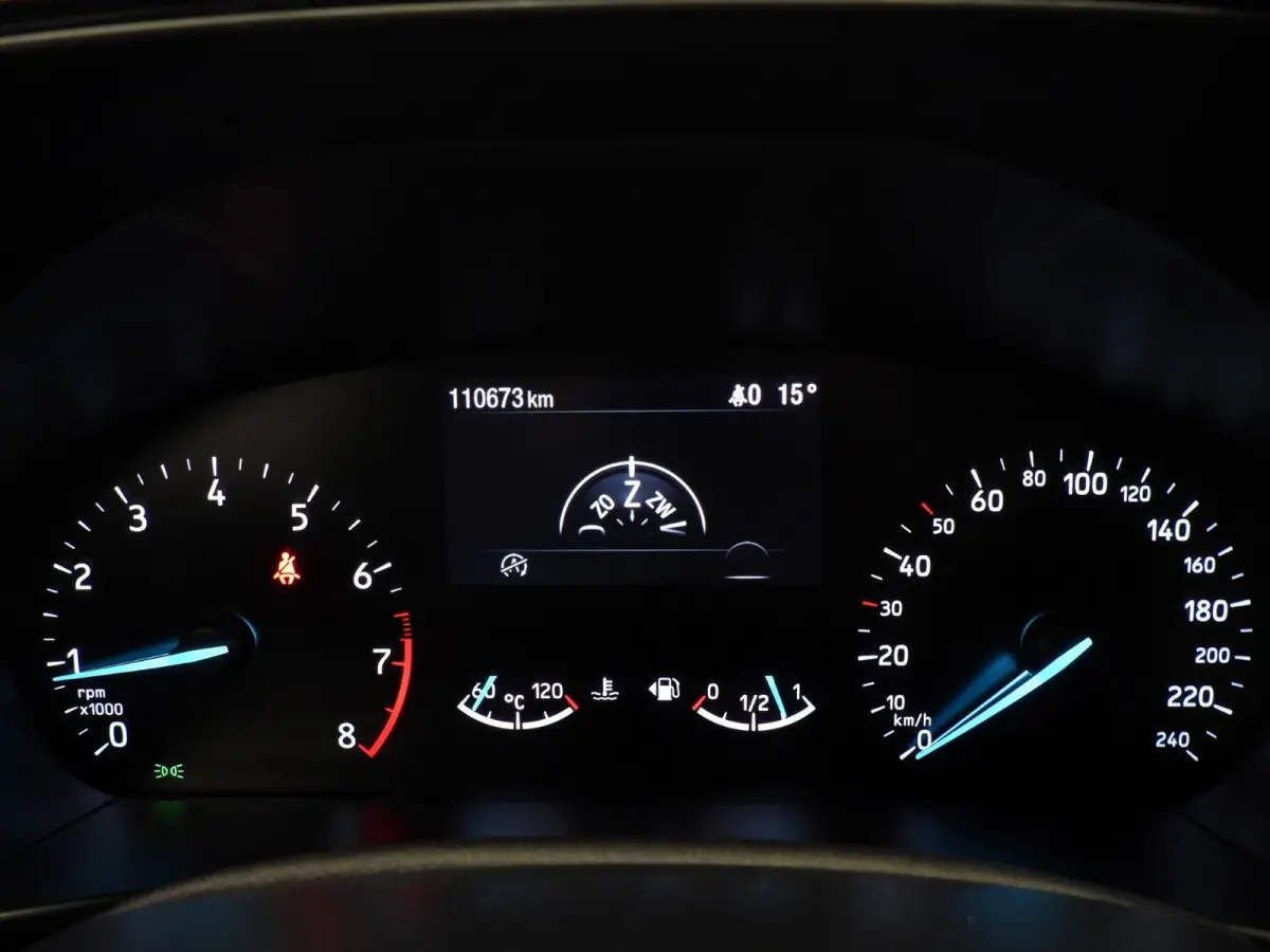1.0 EcoBoost Hybrid ST Line Business NAVI/CAMERA/WINTERPACK/LED/17"LMV!