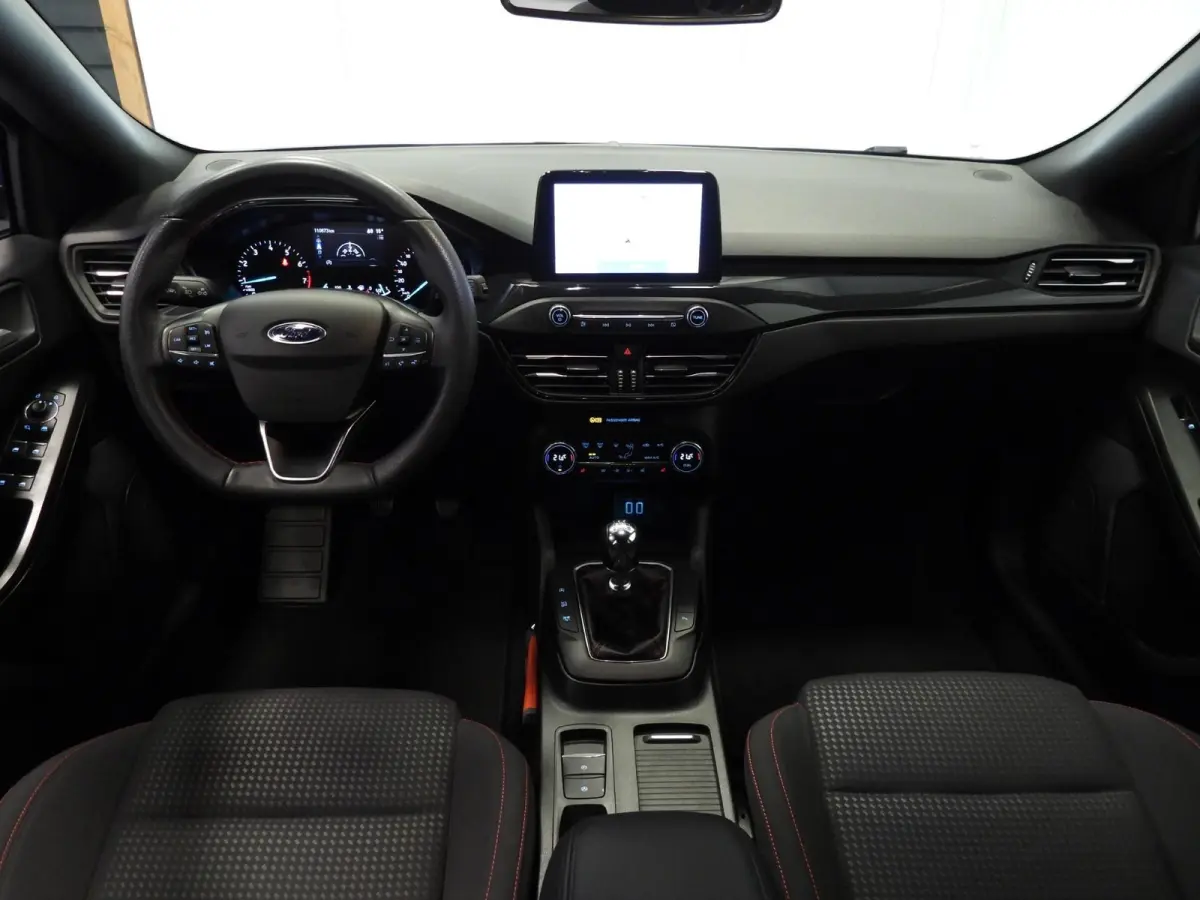 1.0 EcoBoost Hybrid ST Line Business NAVI/CAMERA/WINTERPACK/LED/17"LMV!
