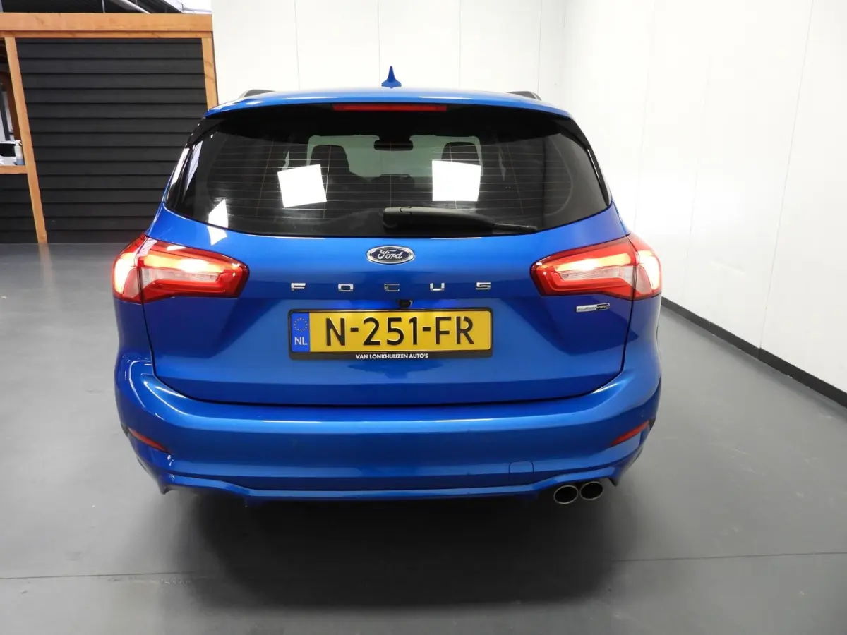 1.0 EcoBoost Hybrid ST Line Business NAVI/CAMERA/WINTERPACK/LED/17"LMV!