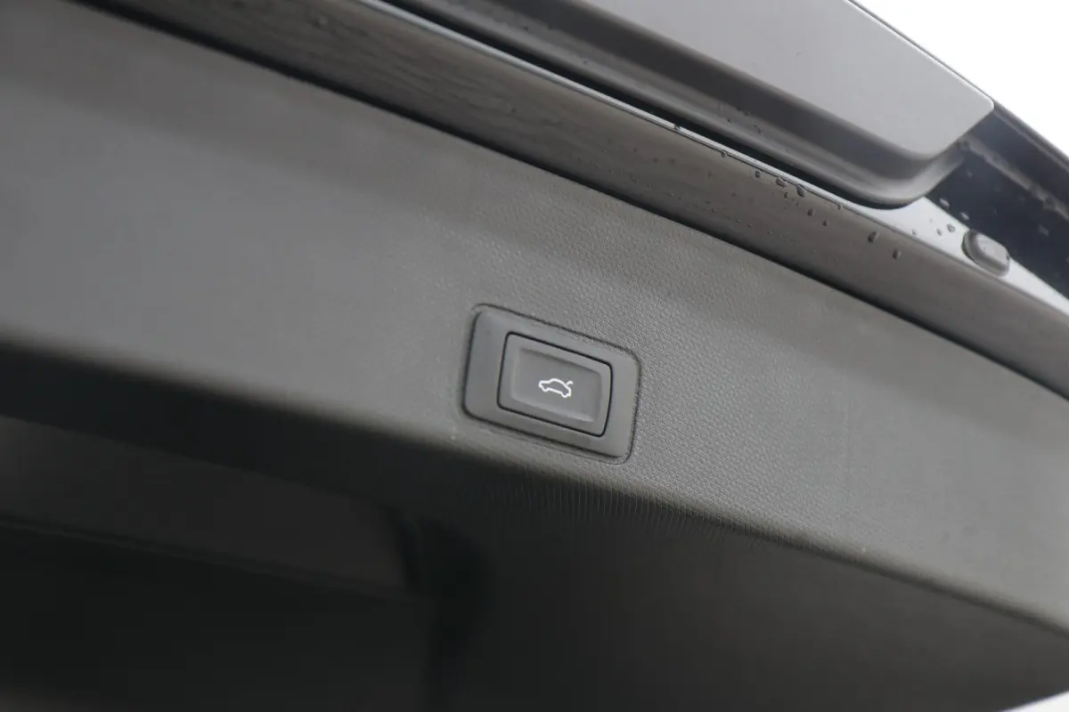 1.5 TSI 204pk e-Hybrid | Panoramadak | Trekhaak | Stoelverwarming | Full Link | Achteruitrijcamera