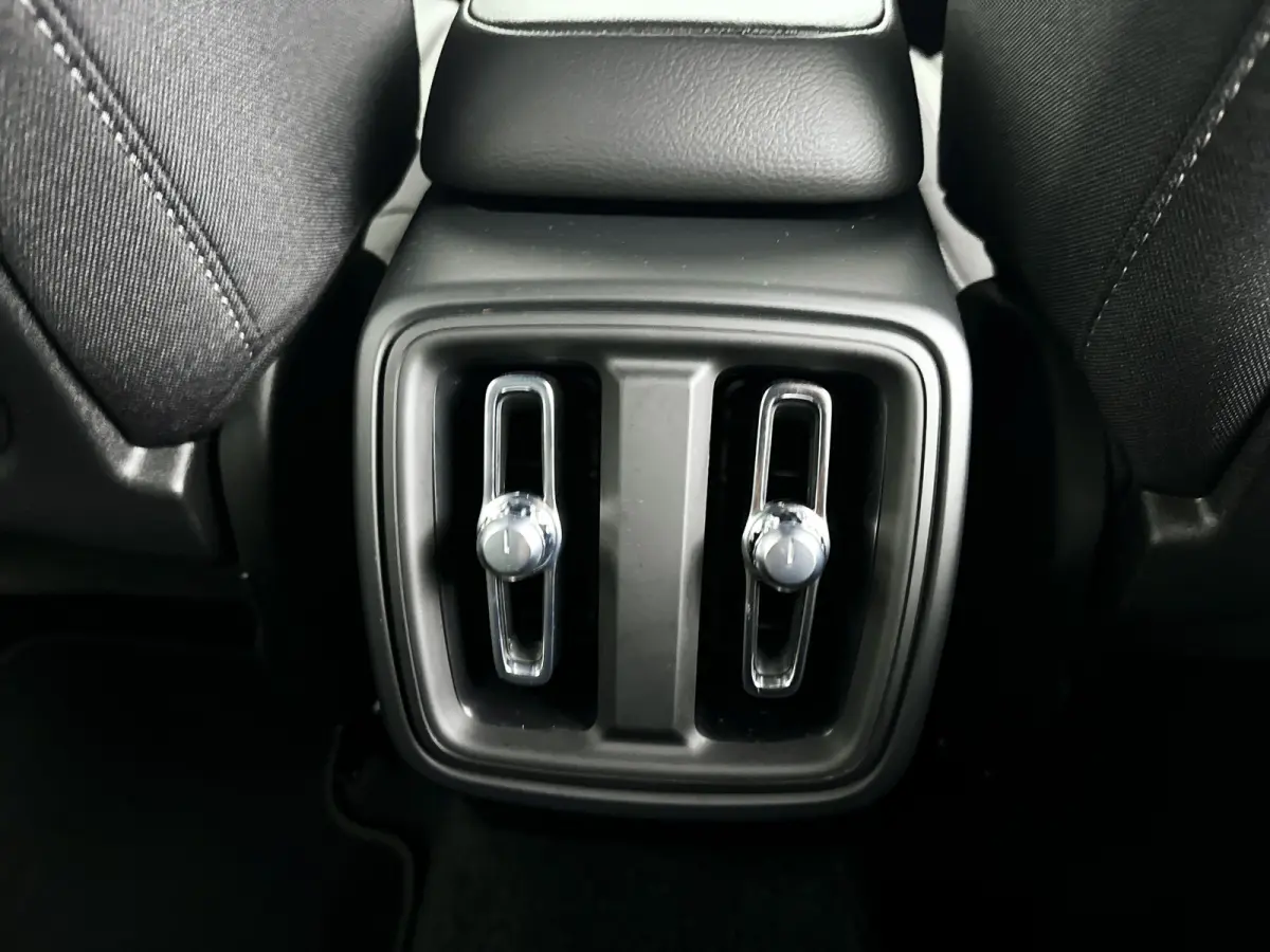 T2 Core | Parkeercamera | Stoel- en stuurverwarming |