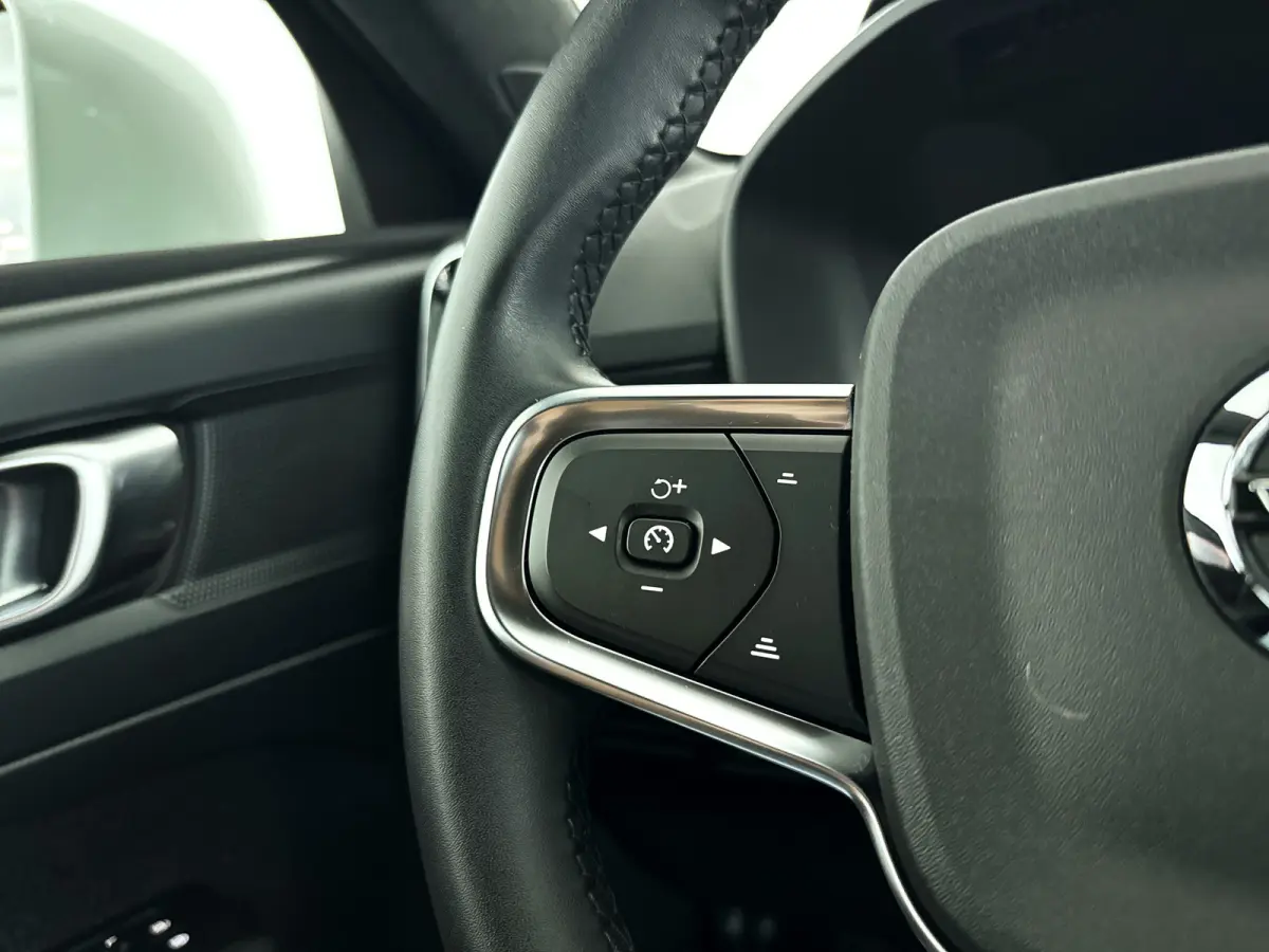 T2 Core | Parkeercamera | Stoel- en stuurverwarming |