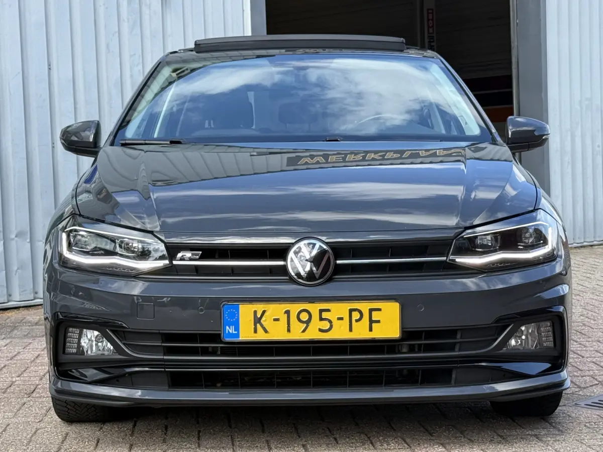 Polo. 1.0 TSI Highline Business R | PANO | BEATS | CAMERA | FULL LED | CARPLAY | NAVI |