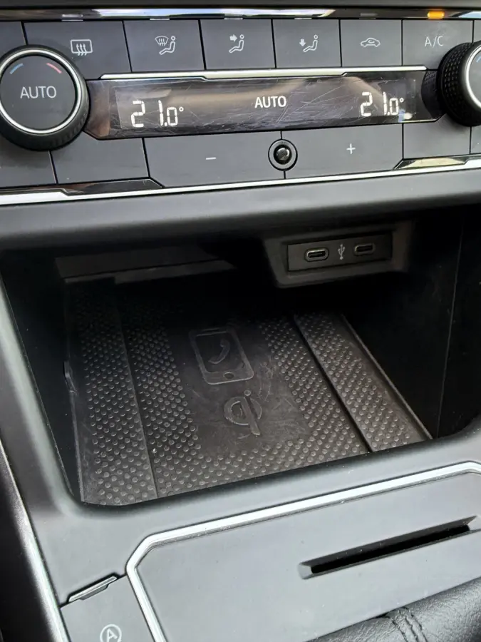 Polo. 1.0 TSI Highline Business R | PANO | BEATS | CAMERA | FULL LED | CARPLAY | NAVI |