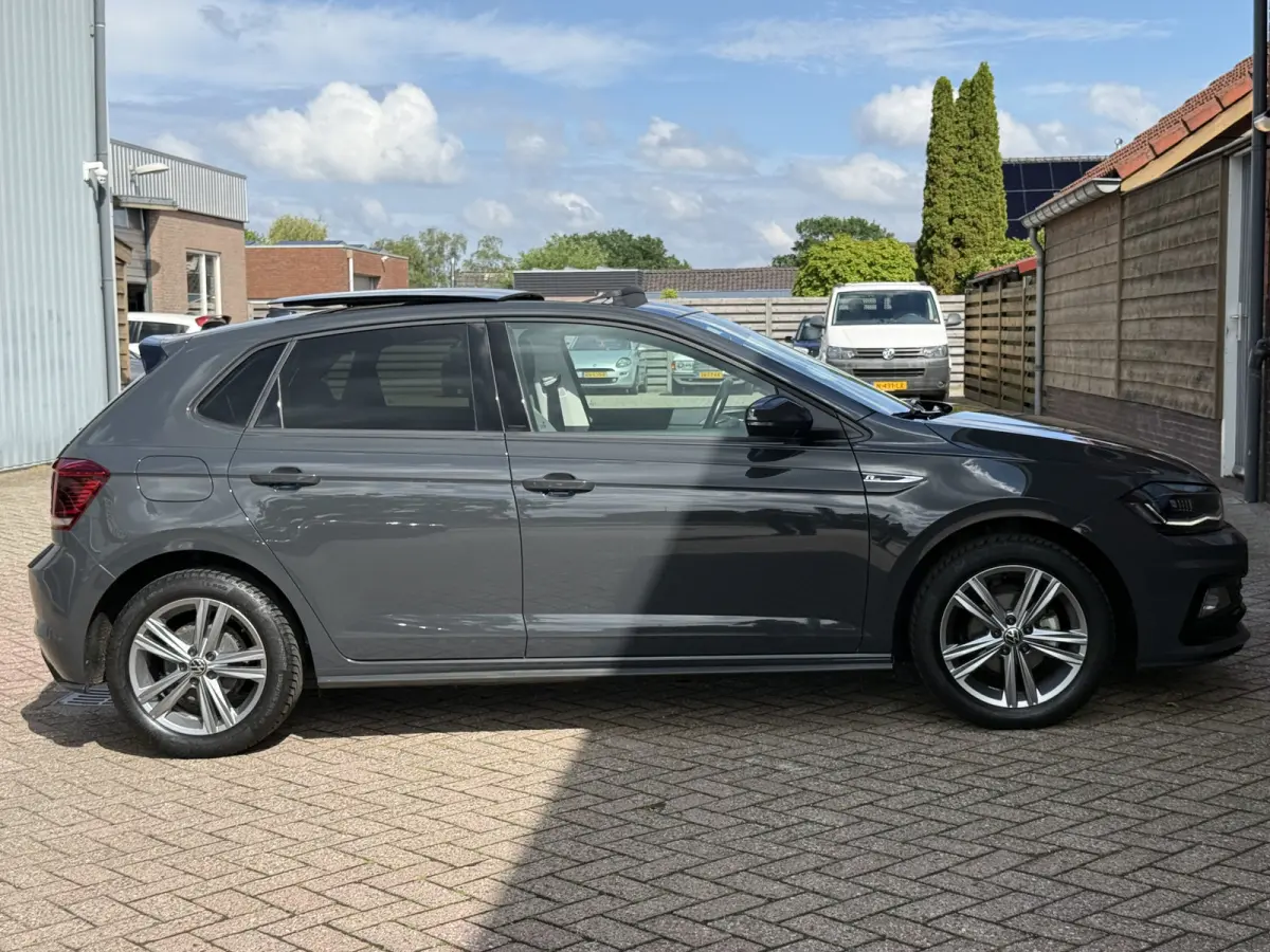 Polo. 1.0 TSI Highline Business R | PANO | BEATS | CAMERA | FULL LED | CARPLAY | NAVI |