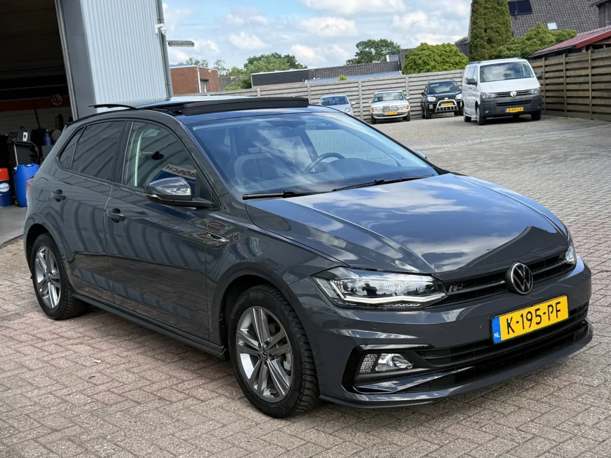 Polo. 1.0 TSI Highline Business R | PANO | BEATS | CAMERA | FULL LED | CARPLAY | NAVI |