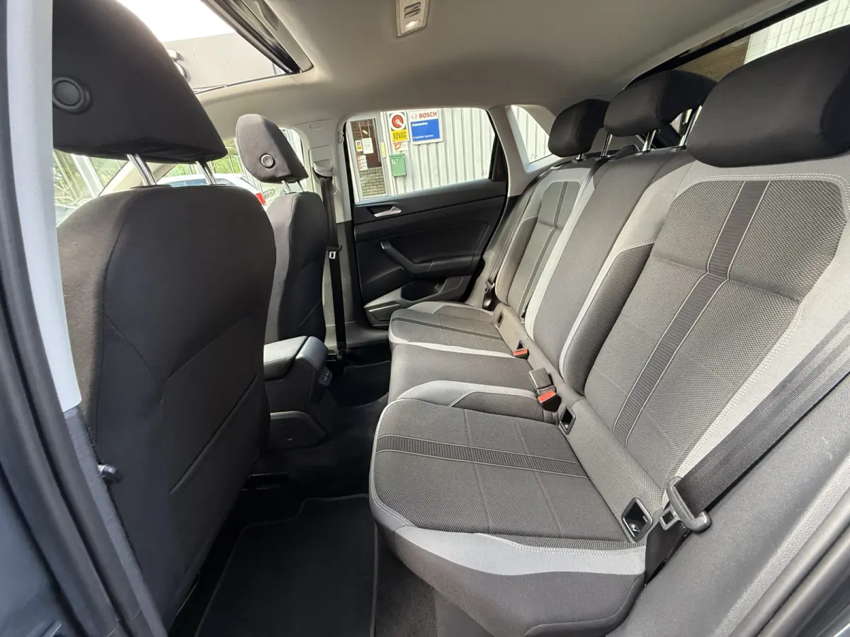 Polo. 1.0 TSI Highline Business R | PANO | BEATS | CAMERA | FULL LED | CARPLAY | NAVI |