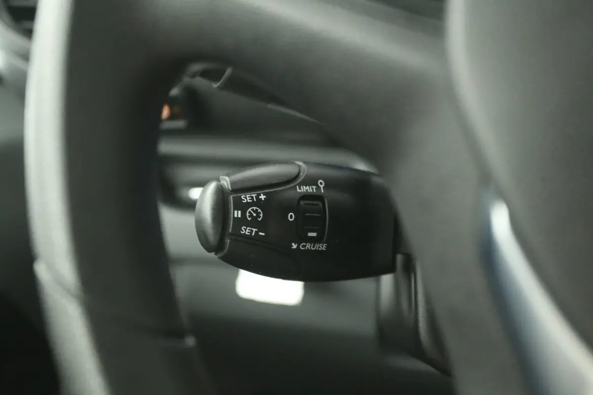 Electric 75 kWh L2H1 Range | Snelladen | SOH 93% | Airco | Cruise | Camera | Carplay | 3 Zits | Navi