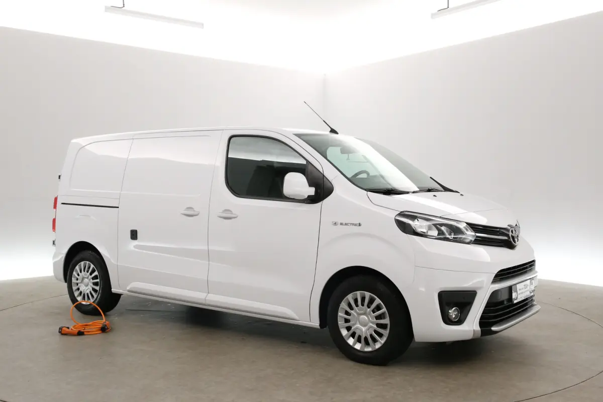 Electric 75 kWh L2H1 Range | Snelladen | SOH 93% | Airco | Cruise | Camera | Carplay | 3 Zits | Navi