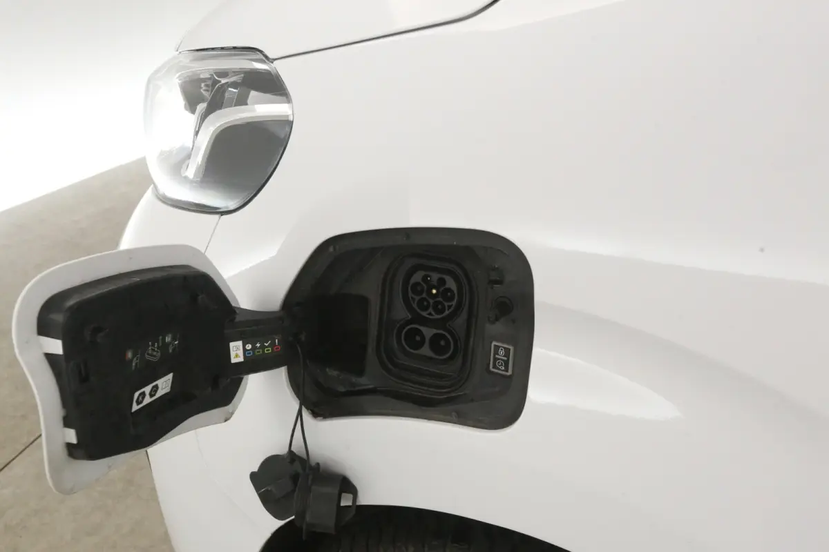 Electric 75 kWh L2H1 Range | Snelladen | SOH 93% | Airco | Cruise | Camera | Carplay | 3 Zits | Navi