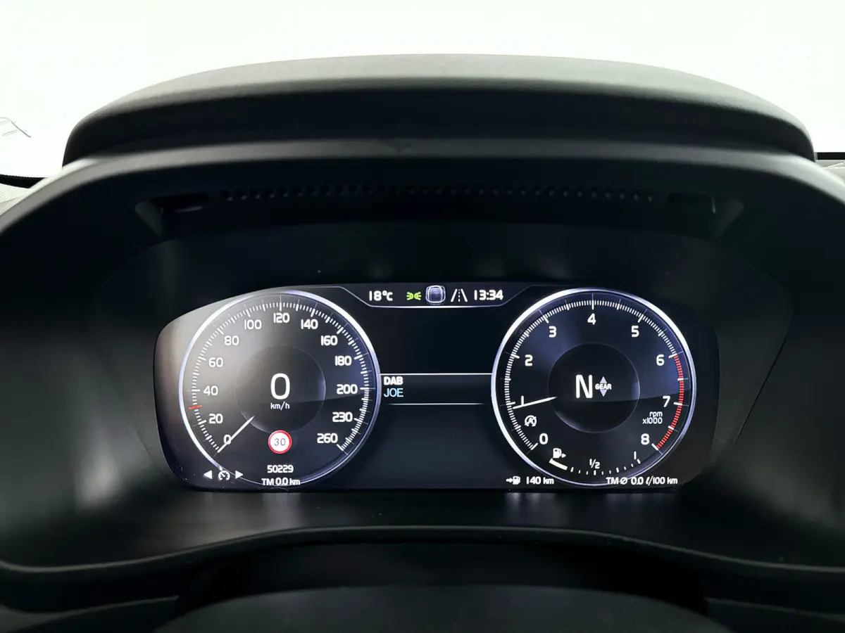 T2 Momentum Core | Park assist | Cruise control | Navigatie