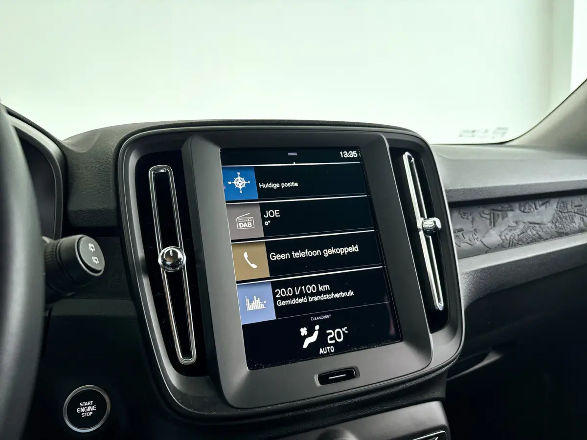 T2 Momentum Core | Park assist | Cruise control | Navigatie