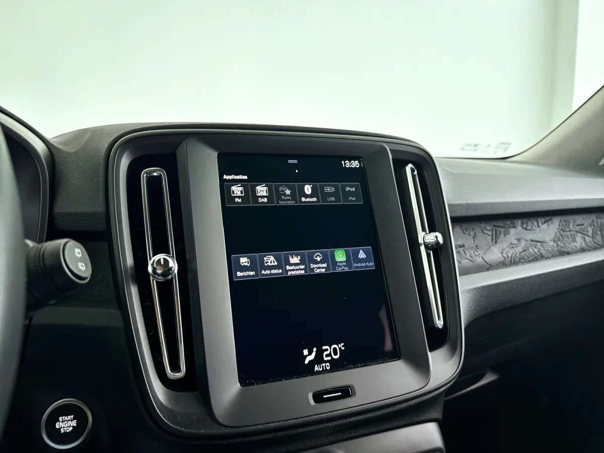 T2 Momentum Core | Park assist | Cruise control | Navigatie