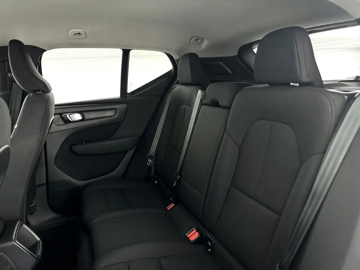 T2 Momentum Core | Park assist | Cruise control | Navigatie