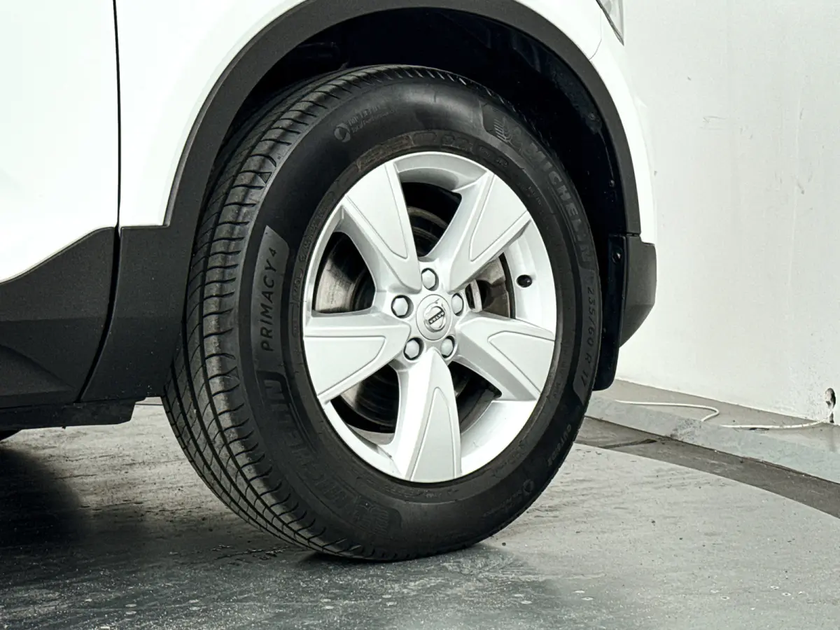 T2 Momentum Core | Park assist | Cruise control | Navigatie