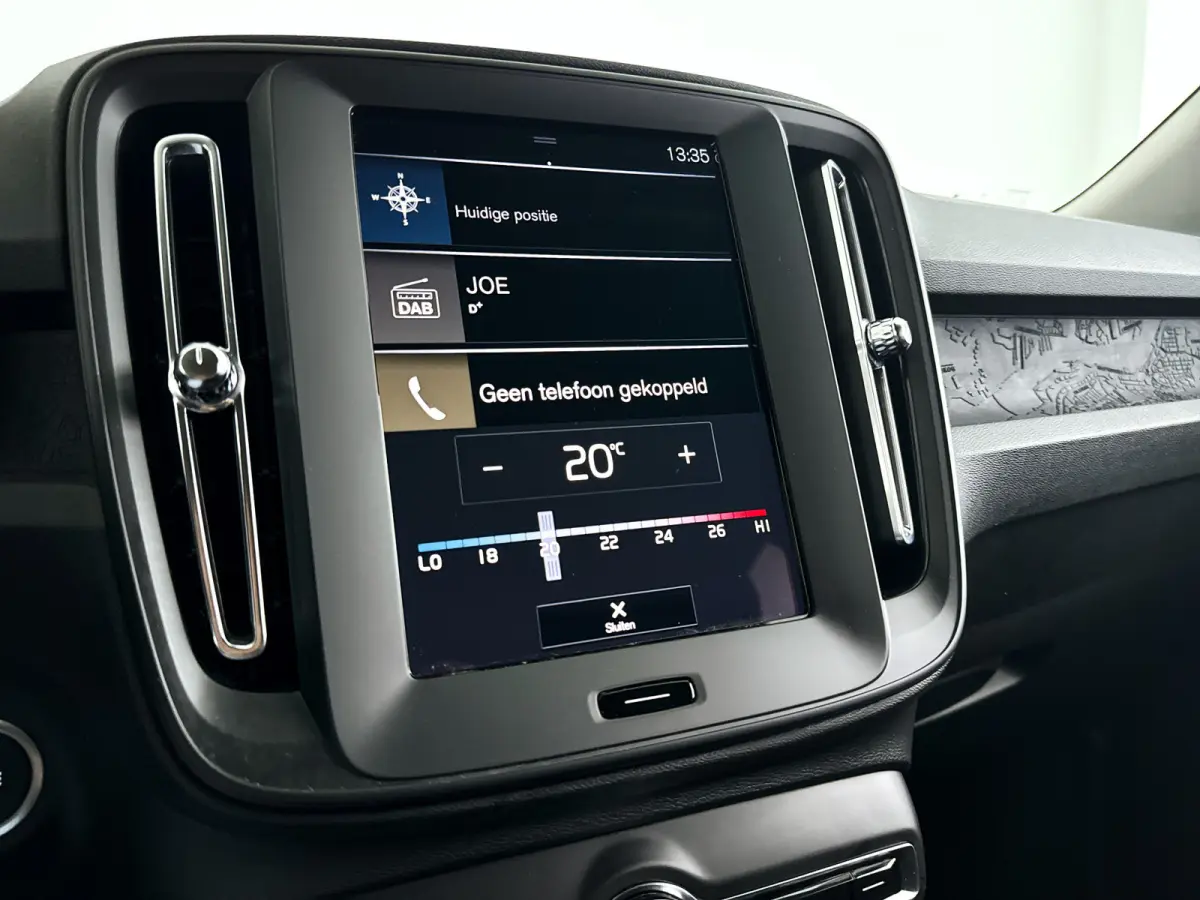 T2 Momentum Core | Park assist | Cruise control | Navigatie