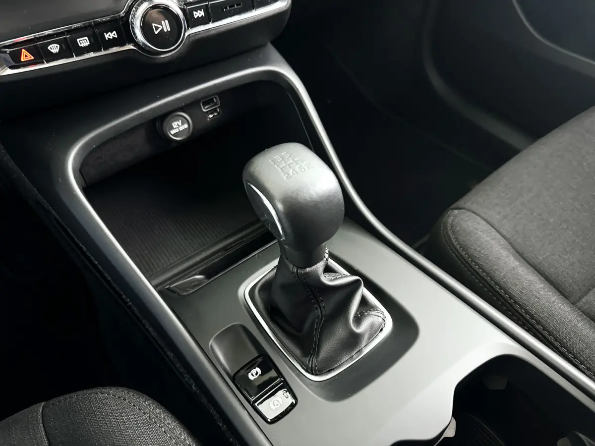 T2 Momentum Core | Park assist | Cruise control | Navigatie
