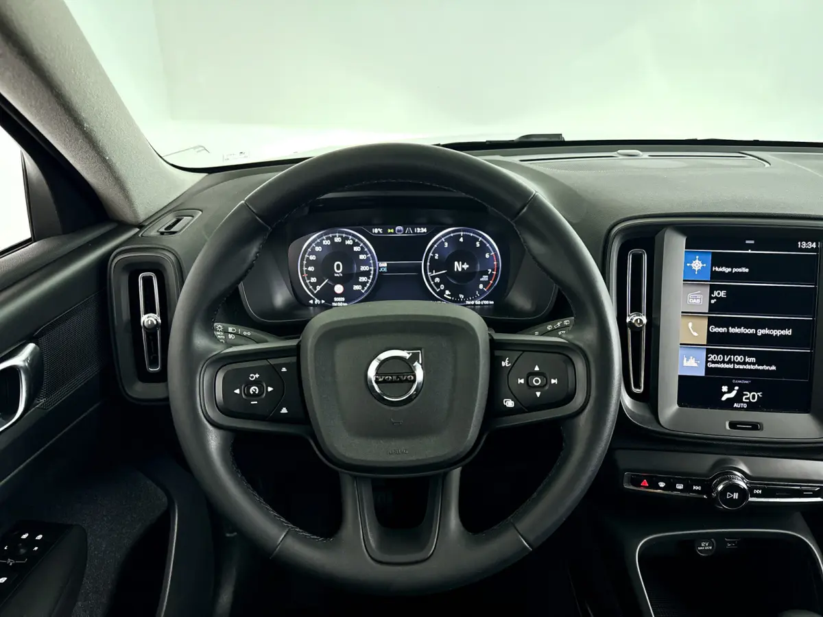 T2 Momentum Core | Park assist | Cruise control | Navigatie