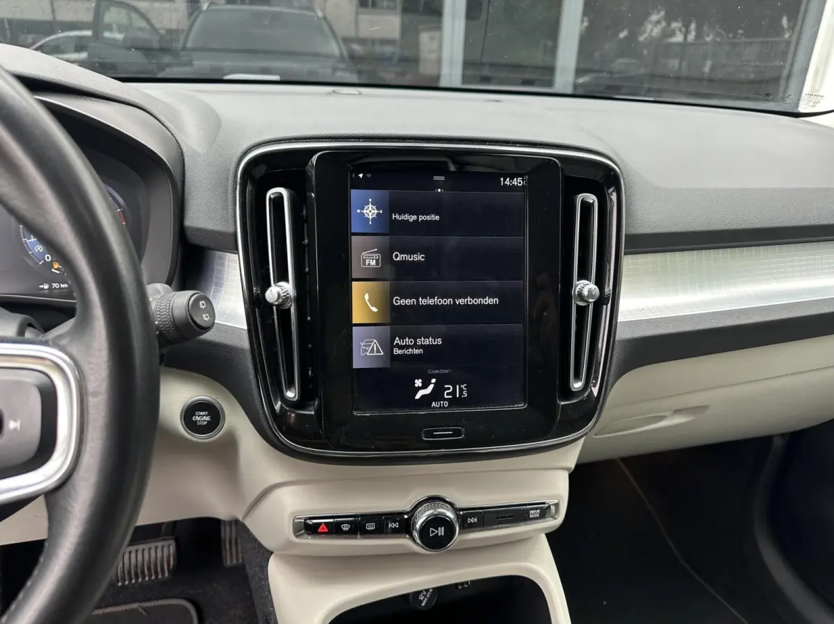 1.5 T3 Momentum Pro 2019 NAP CARPLAY €16950
