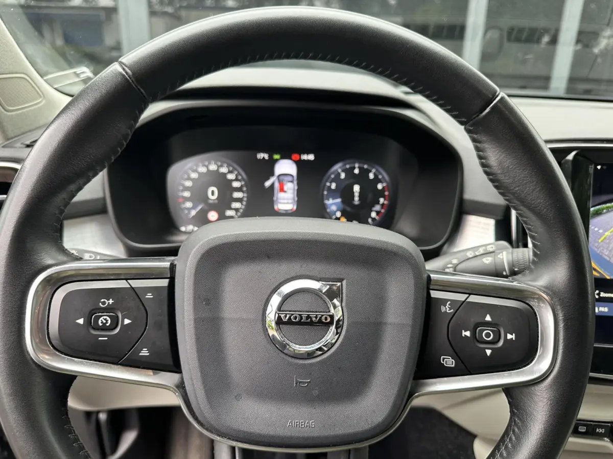 1.5 T3 Momentum Pro 2019 NAP CARPLAY €16950