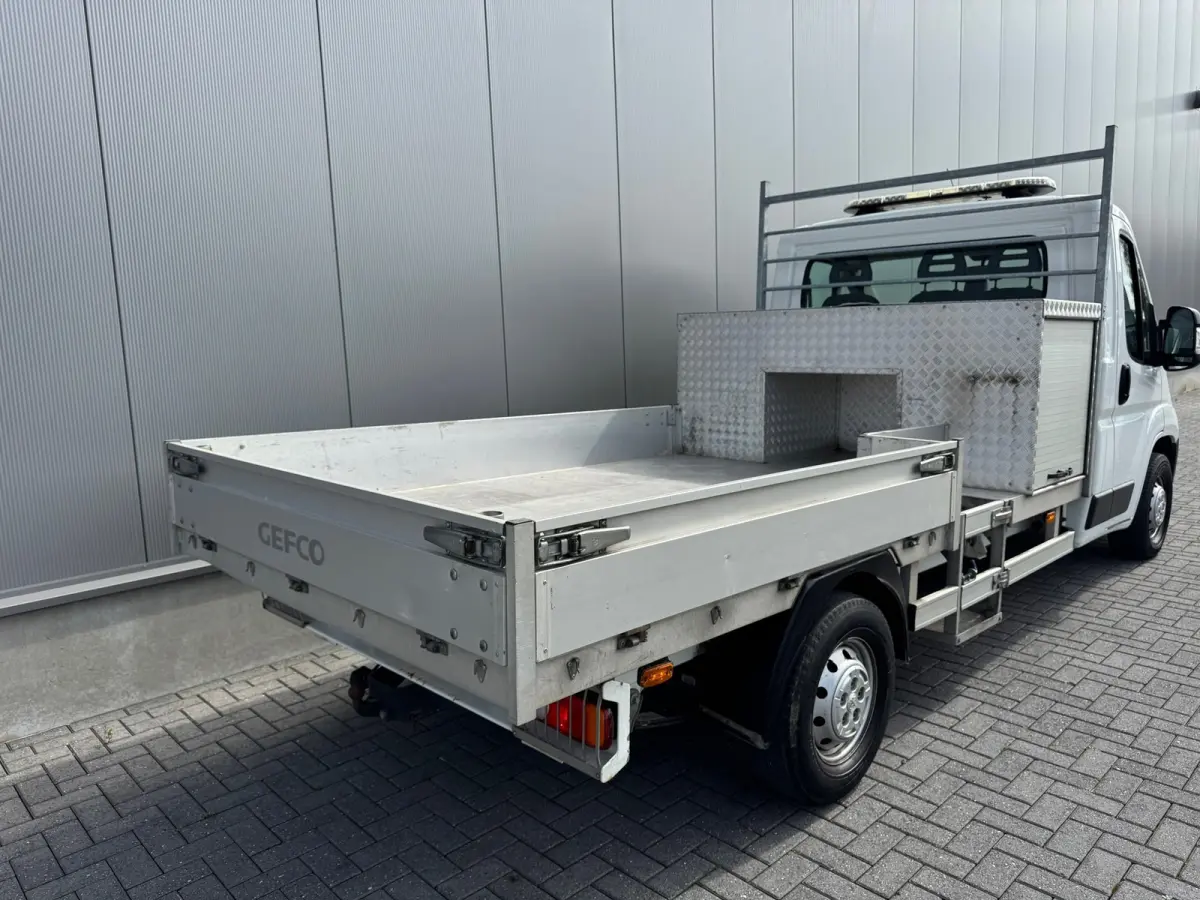 333 * Euro 6 * Pick-up * Airco * Bijrijdersbank * Open laadbak *