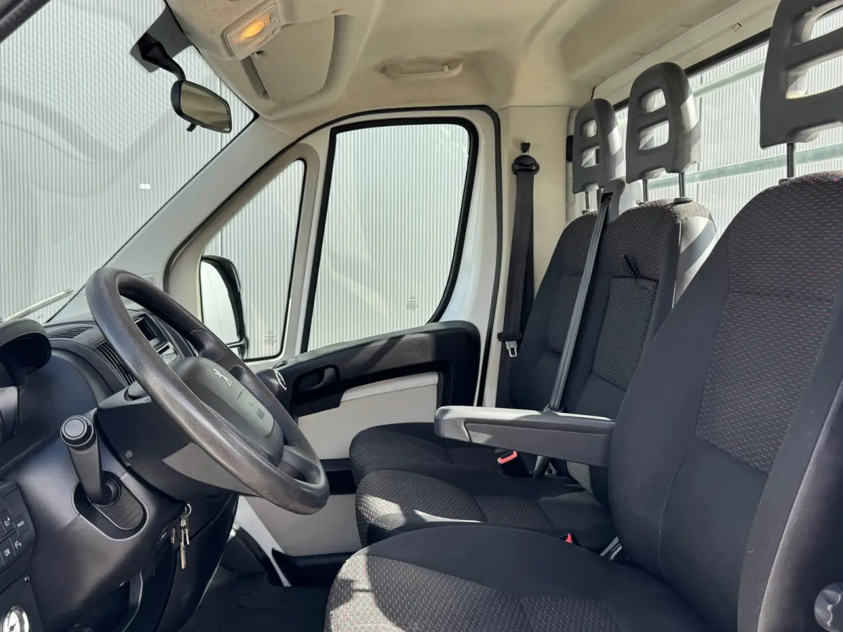 333 * Euro 6 * Pick-up * Airco * Bijrijdersbank * Open laadbak *