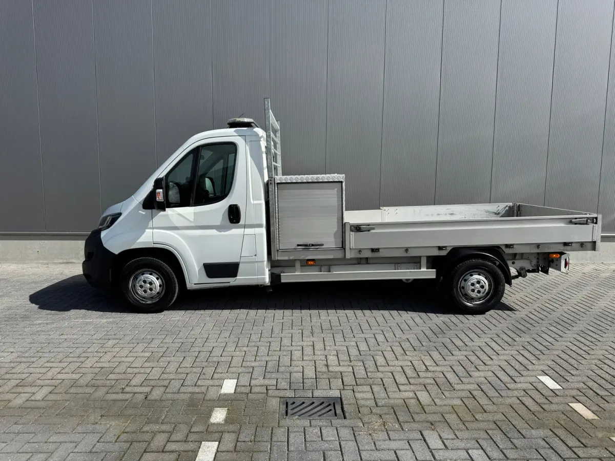 333 * Euro 6 * Pick-up * Airco * Bijrijdersbank * Open laadbak *