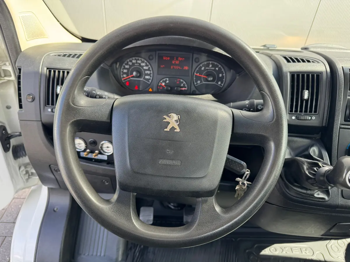 333 * Euro 6 * Pick-up * Airco * Bijrijdersbank * Open laadbak *