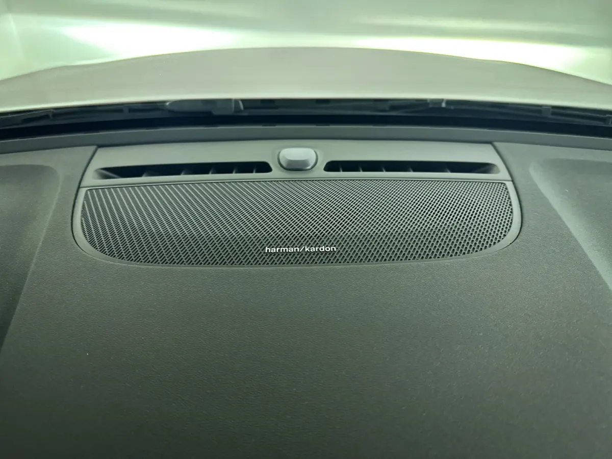 T4 Plug-in hybrid Ultimate Dark | Panoramadak | Parkeercamera | Harman Kardon | Stoel- en stuurverwarming