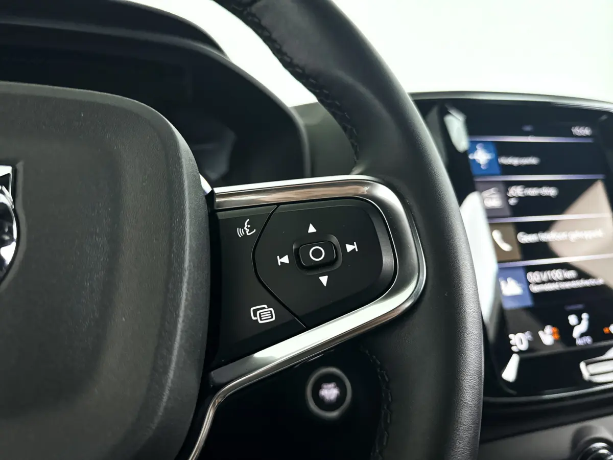 T4 Plug-in hybrid Ultimate Dark | Panoramadak | Parkeercamera | Harman Kardon | Stoel- en stuurverwarming